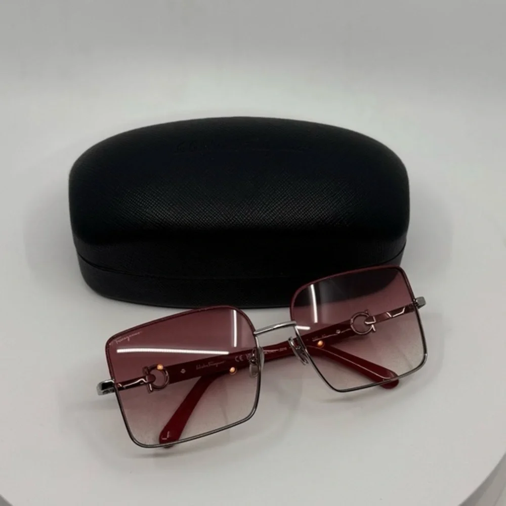 Salvatore Ferragamo Sunglasses Silver Frame /Red Pink Gradient Rectangle New!